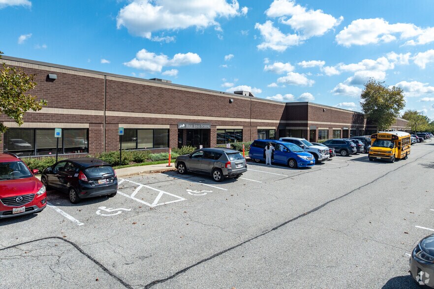 1131 Benfield Blvd, Millersville, MD à louer - Photo de l’immeuble – Image 2 sur 4