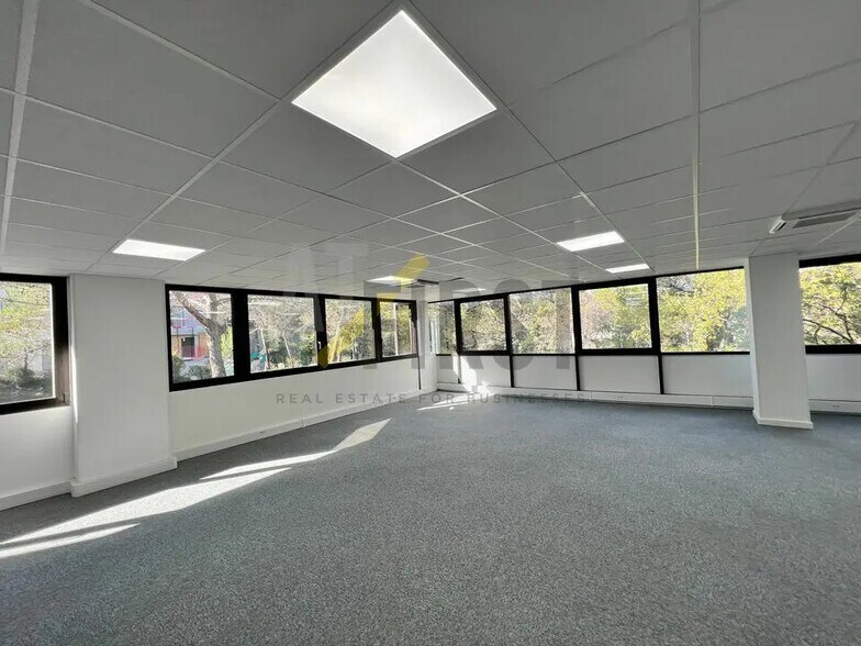 Bureau dans Valbonne à louer - Photo de l’immeuble – Image 2 sur 6