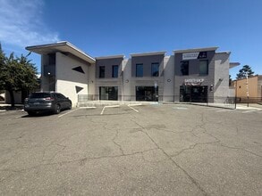 2124-2139 Arnold Way, Alpine, CA à louer Photo de l’immeuble– Image 2 sur 11