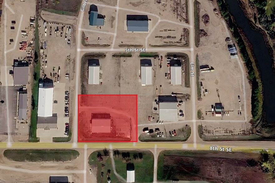 601 Gilbertson St SE, Tioga, ND à vendre - Aérien – Image 2 sur 18