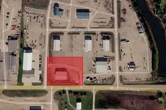601 Gilbertson St SE, Tioga, ND - Vue aérienne vue de carte - Image1