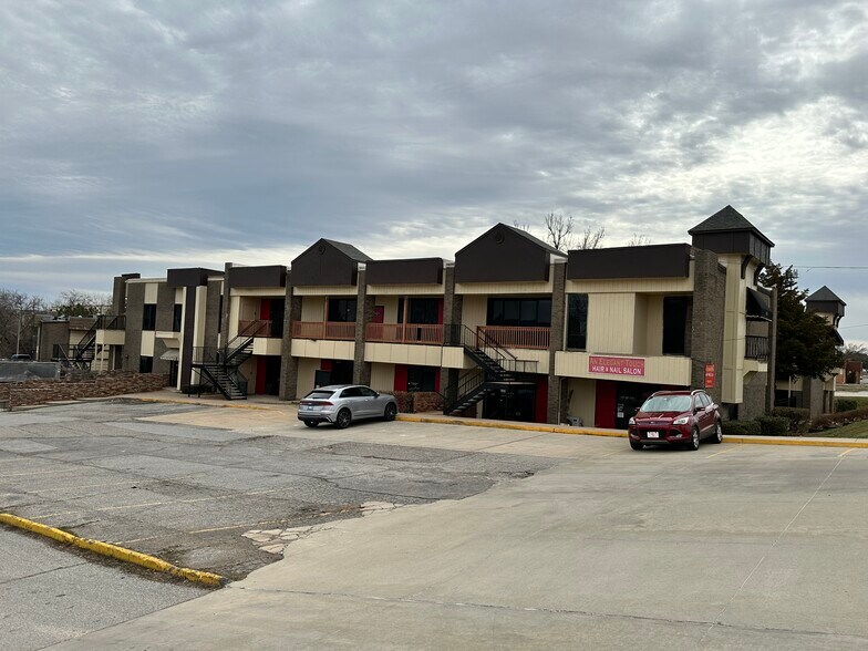 6600 N Meridian Ave, Oklahoma City, OK à louer - Photo de l’immeuble – Image 1 sur 3