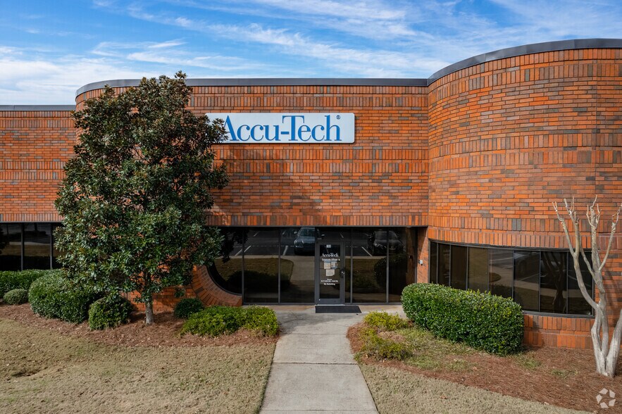 11350 Old Roswell Rd, Alpharetta, GA à louer - Photo de l’immeuble – Image 3 sur 6