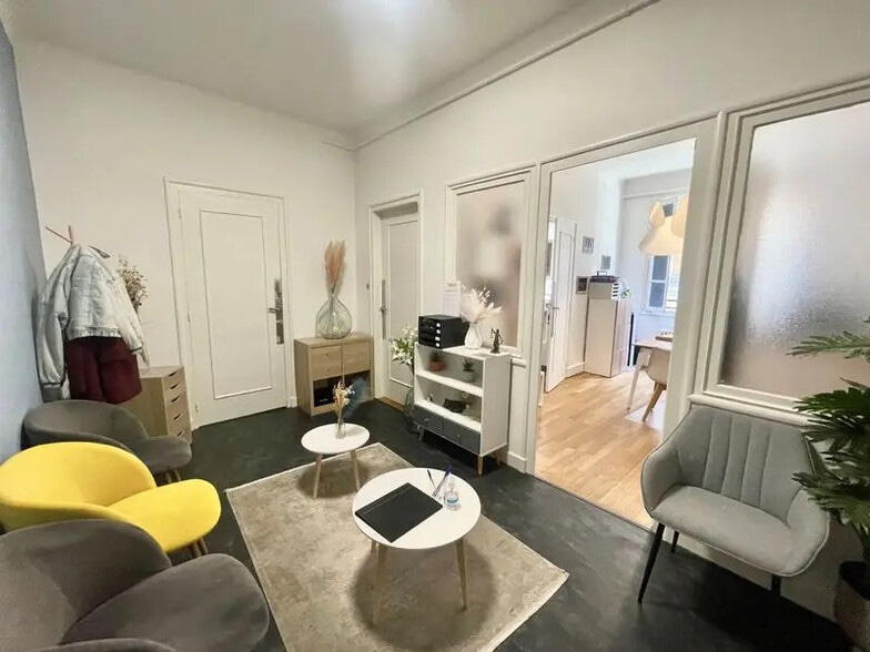 Bureau dans Lyon à louer - Photo de l’immeuble – Image 3 sur 4