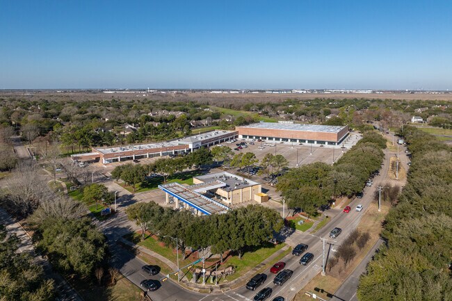Plus de détails pour 2323 Clear Lake City Blvd, Houston, TX - Local commercial à louer
