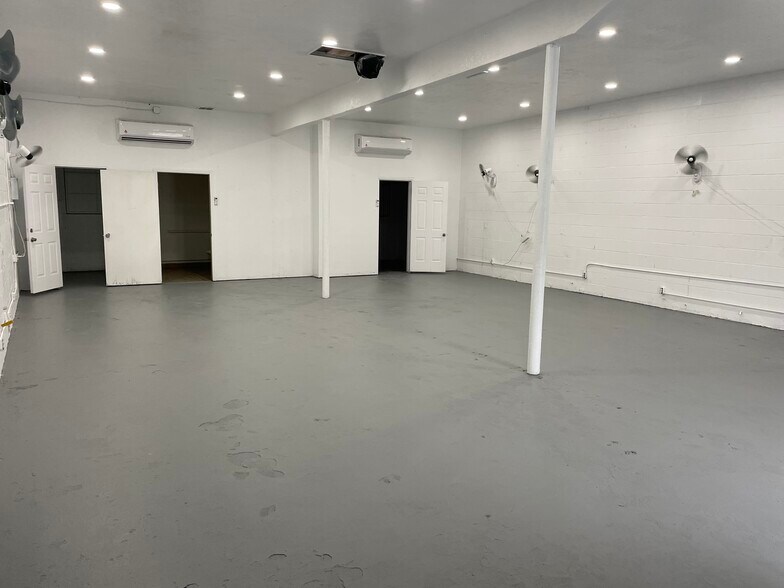 7247 University Ave, La Mesa, CA à vendre - Photo de l’immeuble – Image 3 sur 4