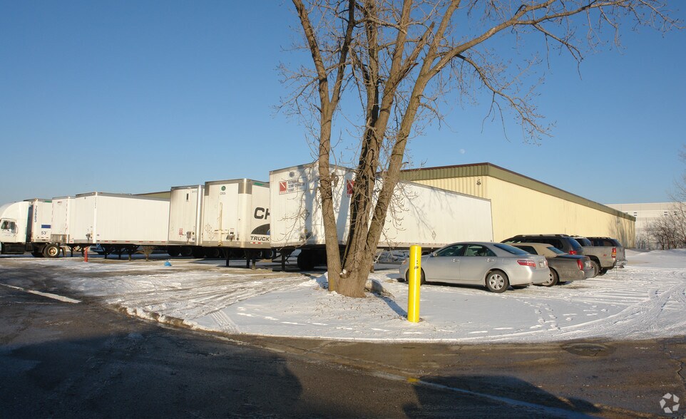 7373 S Lockwood Ave, Bedford Park, IL à vendre - Photo de l’immeuble – Image 2 sur 7