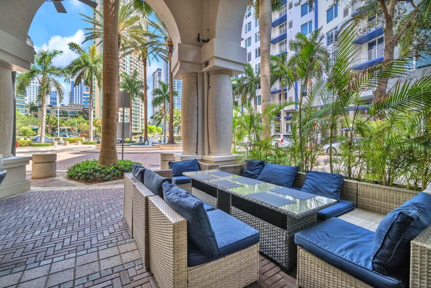 511 SE 5th Ave, Fort Lauderdale, FL à vendre - Photo de l’immeuble – Image 3 sur 88