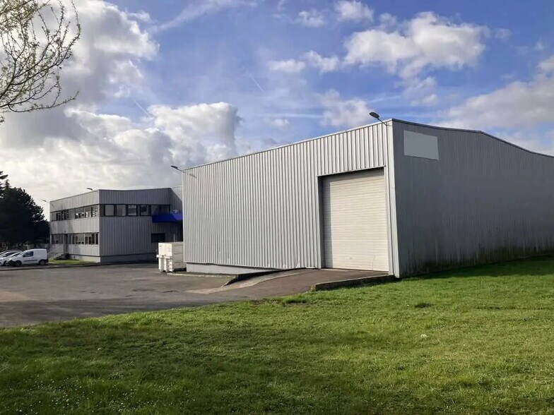 12 Rue De La Briqueterie, Louvres à louer - Photo de l’immeuble – Image 1 sur 7