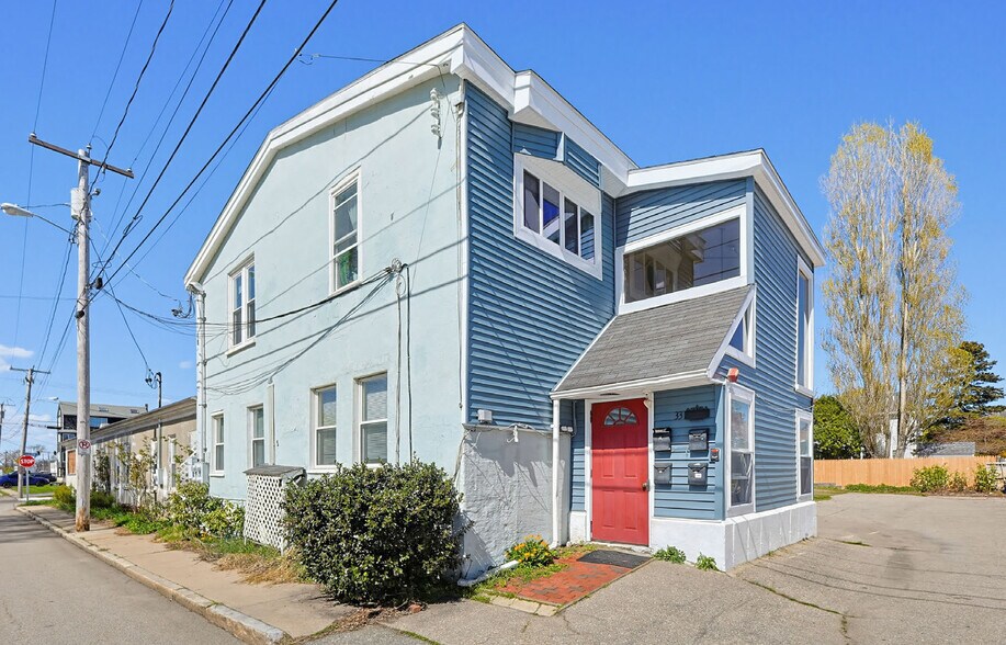 33 Halsey St, Newport, RI à vendre - Photo de l’immeuble – Image 1 sur 15