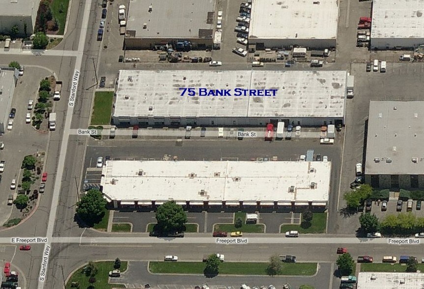 75 Bank St, Sparks, NV à louer - Photo de l’immeuble – Image 2 sur 2