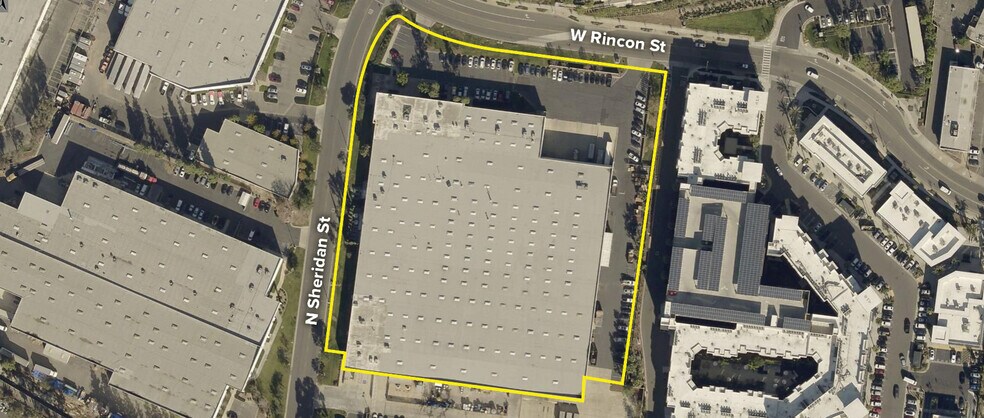 475 N Sheridan St, Corona, CA à louer - Photo de l’immeuble – Image 1 sur 2