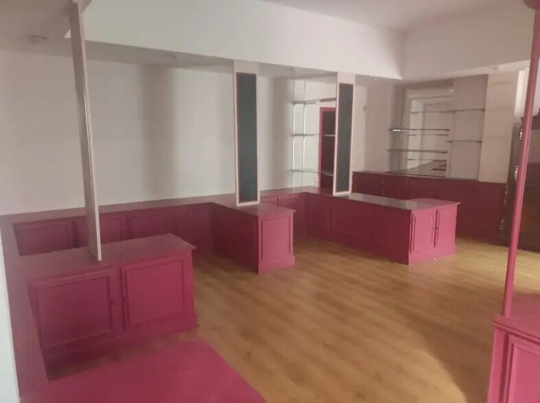 Local commercial dans Amélie-les-Bains-Palalda à louer - Photo intérieure – Image 2 sur 5