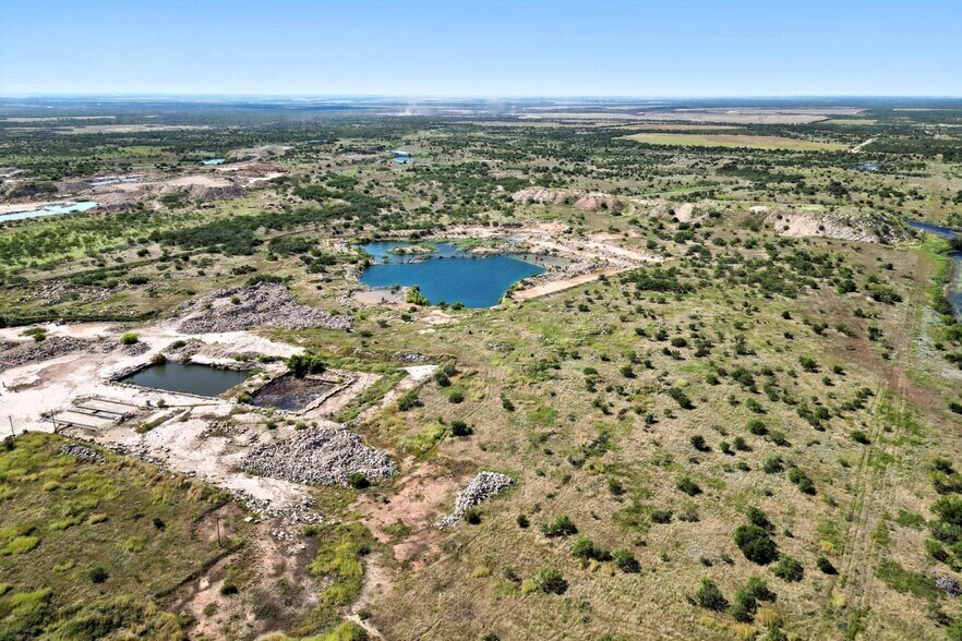 567 Hendricks Ranch Rd, Lueders, TX à vendre - Photo de l’immeuble – Image 2 sur 8