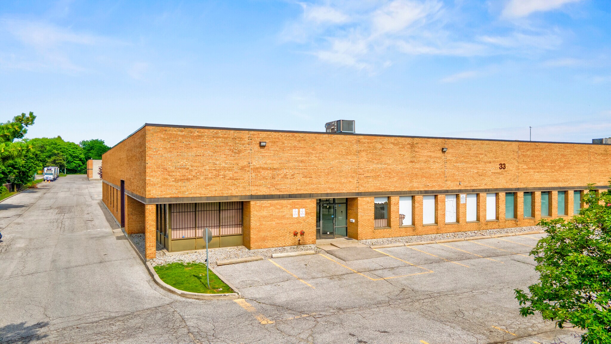 33 Melford Dr, Toronto, ON à louer Photo de l’immeuble– Image 1 sur 4