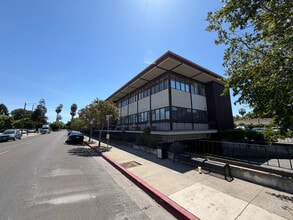 420 W Acacia St, Stockton, CA à vendre Photo intérieure– Image 1 sur 6