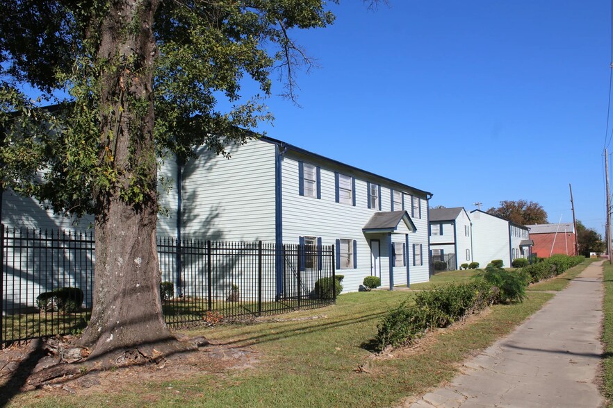 1225 Bailey Ave, Jackson, MS à vendre - Photo de l’immeuble – Image 3 sur 16