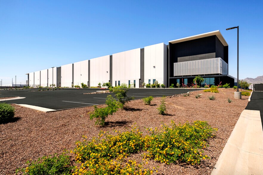 NWC of Route 303 & W Glendale Avenue, Litchfield Park, AZ à louer - Photo de l’immeuble – Image 2 sur 17