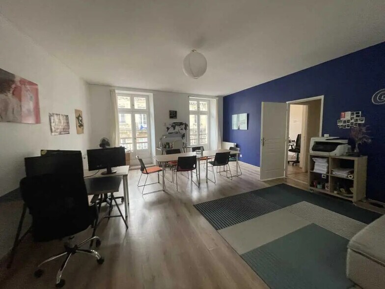 Bureau dans Bordeaux à louer - Photo de l’immeuble – Image 3 sur 13