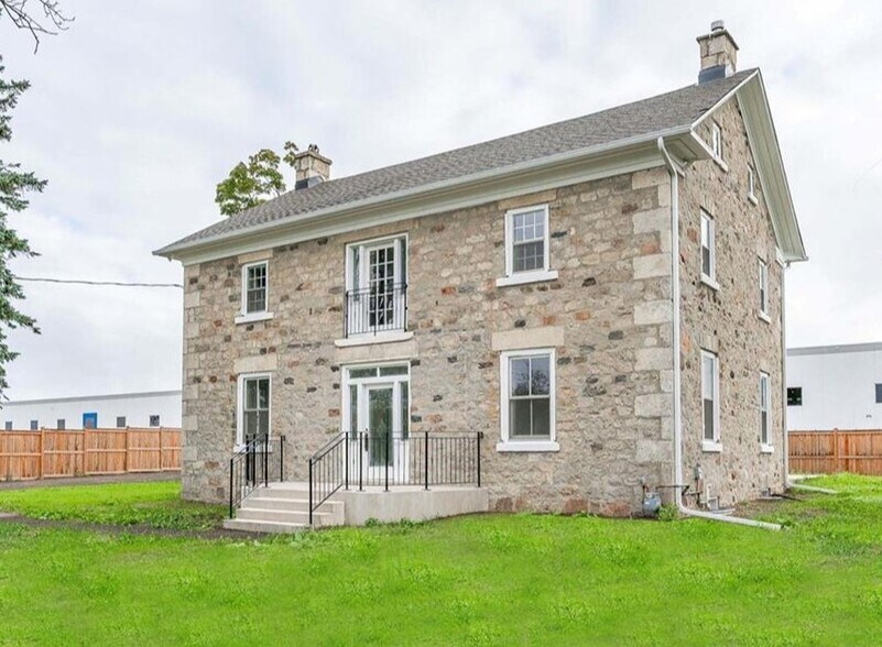 264 Crawley Rd, Guelph, ON à louer - Photo de l’immeuble – Image 1 sur 5