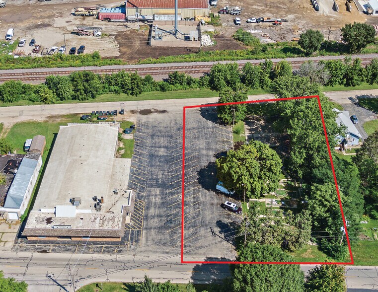 927 E Railroad St, Sandwich, IL à vendre - Photo principale – Image 1 sur 7