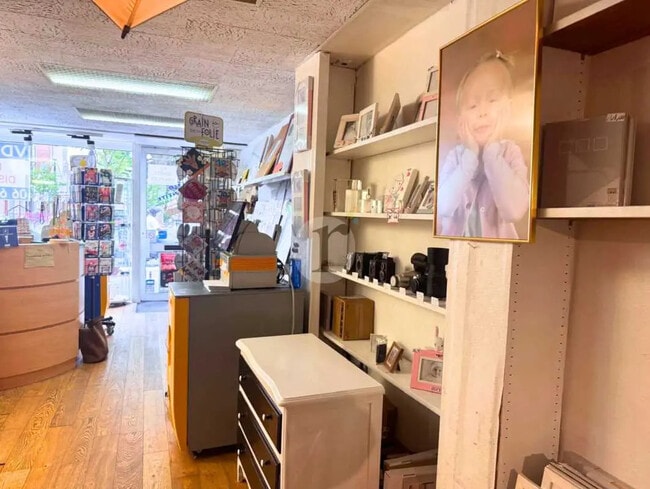 Plus de détails pour Local commercial à vendre