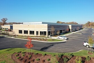 White Marsh Blvd, Middle River, MD à louer Photo intérieure– Image 1 sur 2