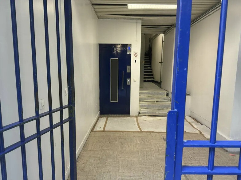 Local commercial dans Paris à vendre - Hall d’entrée – Image 3 sur 5