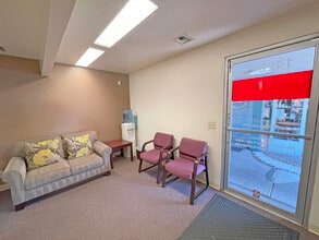 1422 4th St, Santa Rosa, CA à louer Photo intérieure– Image 1 sur 7