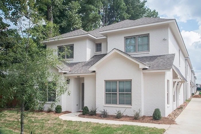 101 Ruthie Cv, Oxford, MS à vendre - Photo principale – Image 1 sur 40