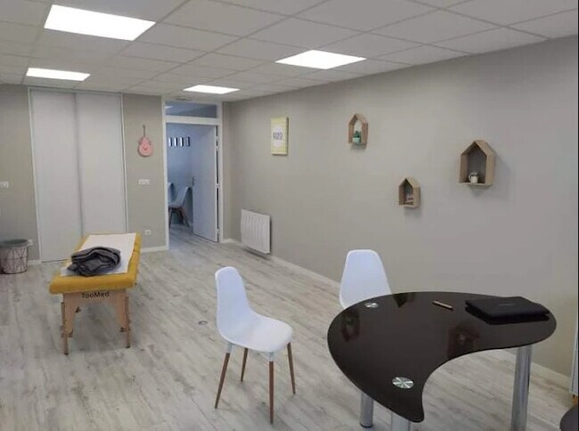 Plus de détails pour Bureau à louer