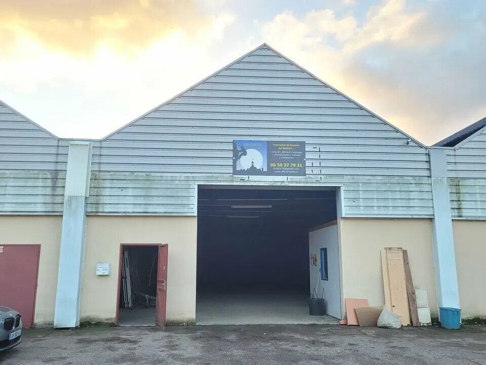 Local d’activités dans Darnétal à louer Photo de l’immeuble– Image 1 sur 6