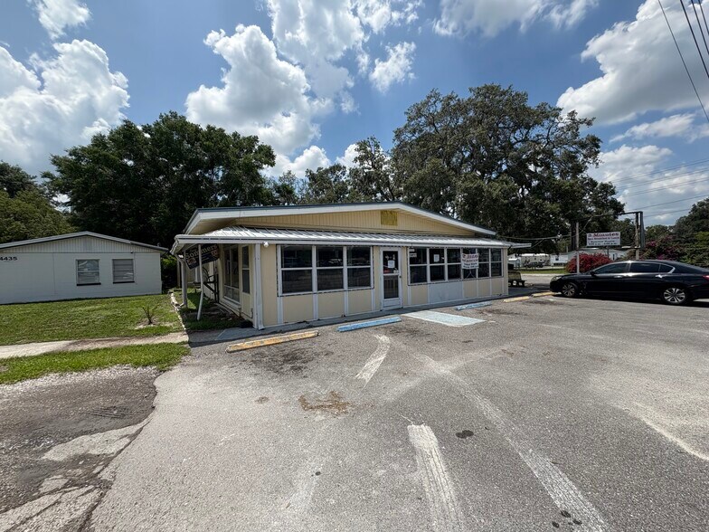 4447 Gall Blvd, Zephyrhills, FL à vendre - Photo de l’immeuble – Image 2 sur 14