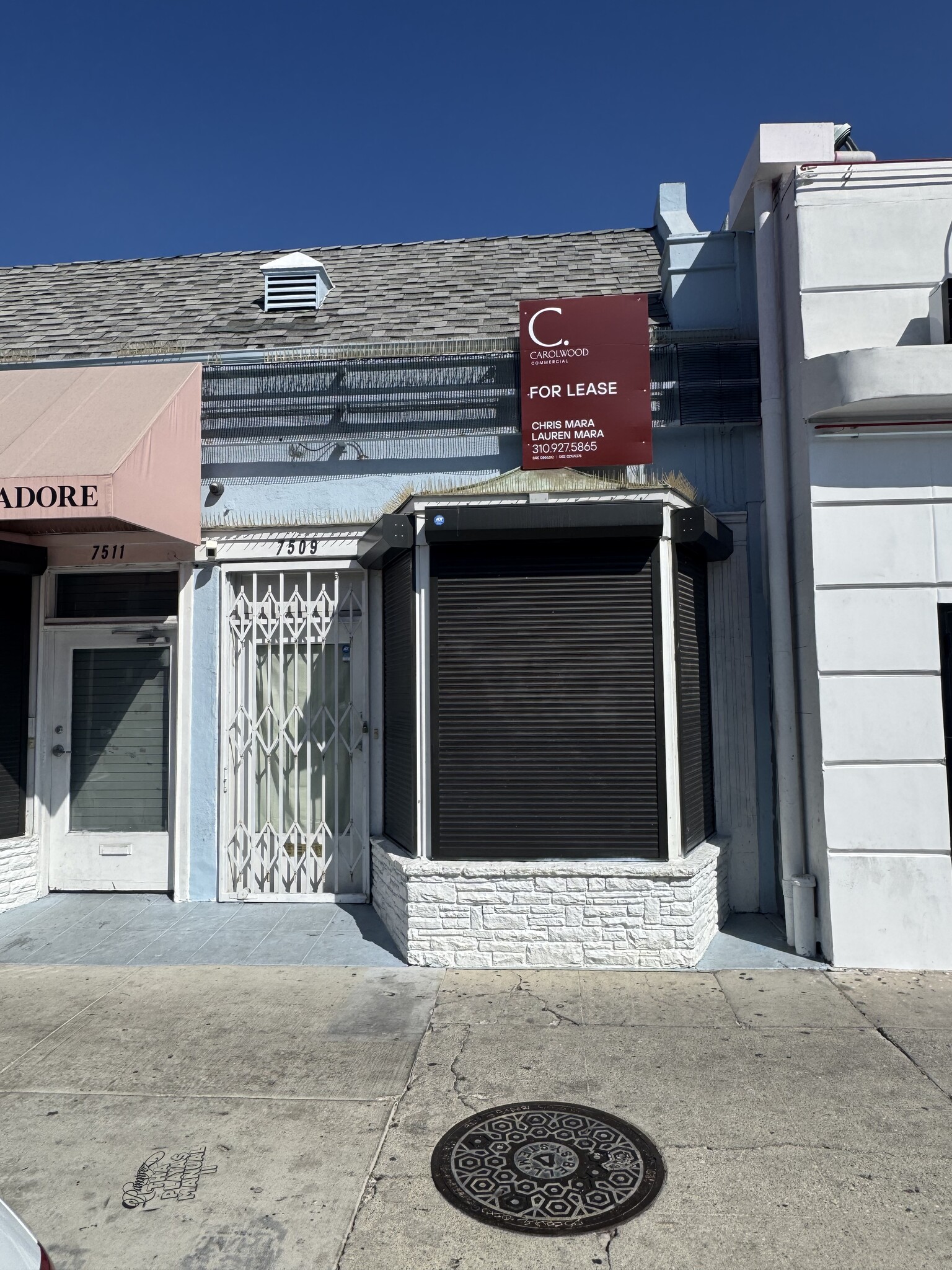 7509 Melrose Ave, Los Angeles, CA à vendre Photo intérieure– Image 1 sur 4