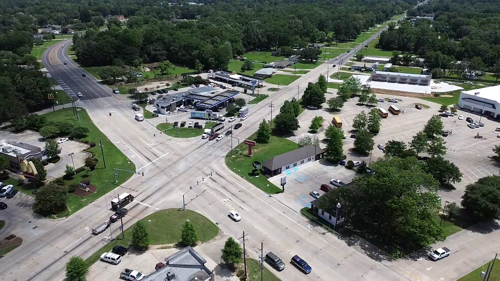 10954 Joor Rd, Baton Rouge, LA à louer - Photo de l’immeuble – Image 2 sur 4