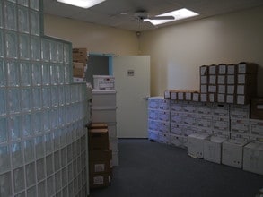 420 N Garfield Ave, Monterey Park, CA à louer Photo intérieure– Image 1 sur 16