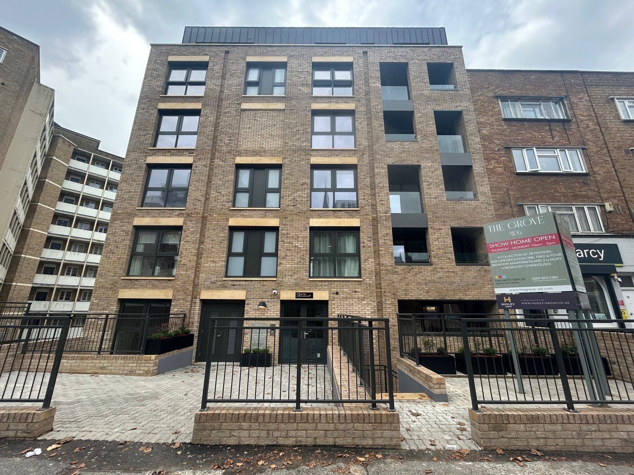 10B Shepherds Bush Rd, Londres à vendre Photo de l’immeuble– Image 1 sur 2