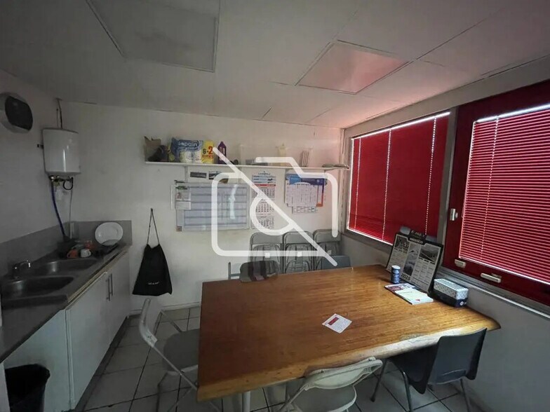 Industriel/Logistique dans Moissy-Cramayel à vendre - Photo intérieure – Image 3 sur 4