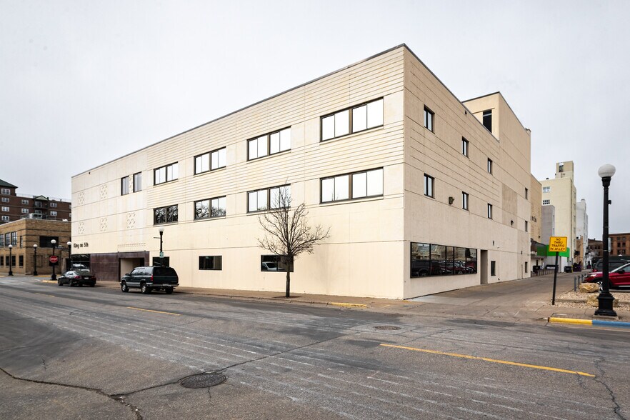 505 King St, La Crosse, WI à louer - Photo de l’immeuble – Image 2 sur 7