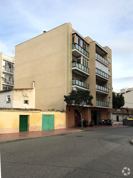 Ronda Pescadería, 8, Alcalá de Henares, Madrid à louer - Photo de l’immeuble – Image 2 sur 2