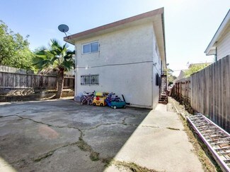 Plus de détails pour 2120 E 22nd St, Oakland, CA - Logement à vendre