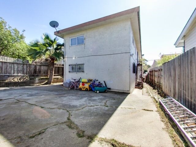 2120 E 22nd St, Oakland, CA à vendre Photo principale– Image 1 sur 58