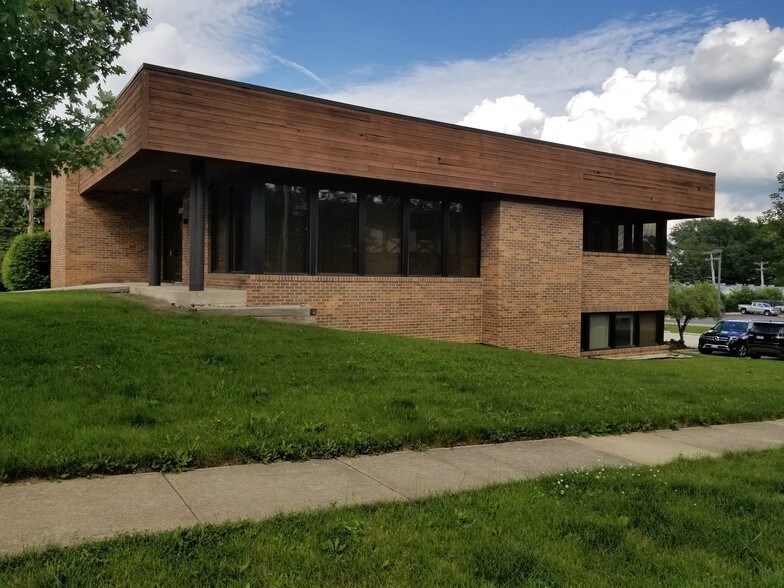 305 Vine St, New Lenox, IL à louer - Photo de l’immeuble – Image 3 sur 51