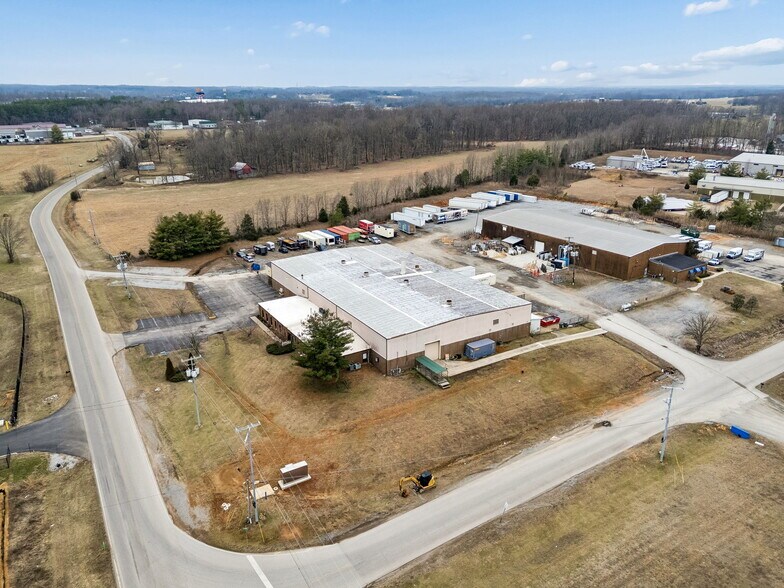 411 Industrial Dr, White House, TN à vendre - Photo de l’immeuble – Image 3 sur 30