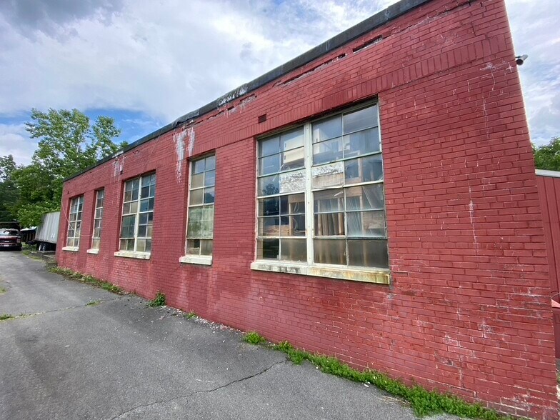 22 Creamery Rd, Johnson, NY à vendre - Photo principale – Image 1 sur 16