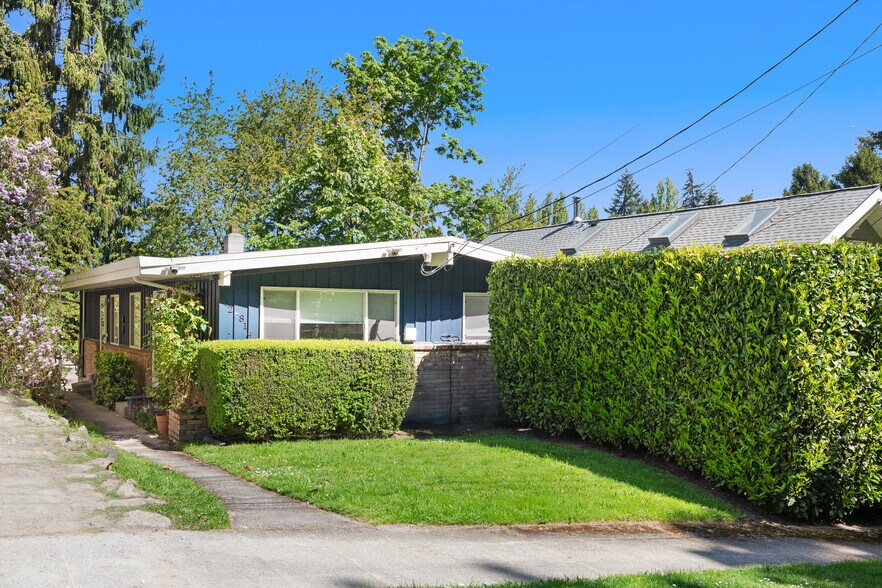 812 N 59th St, Seattle, WA à vendre - Photo de l’immeuble – Image 2 sur 18