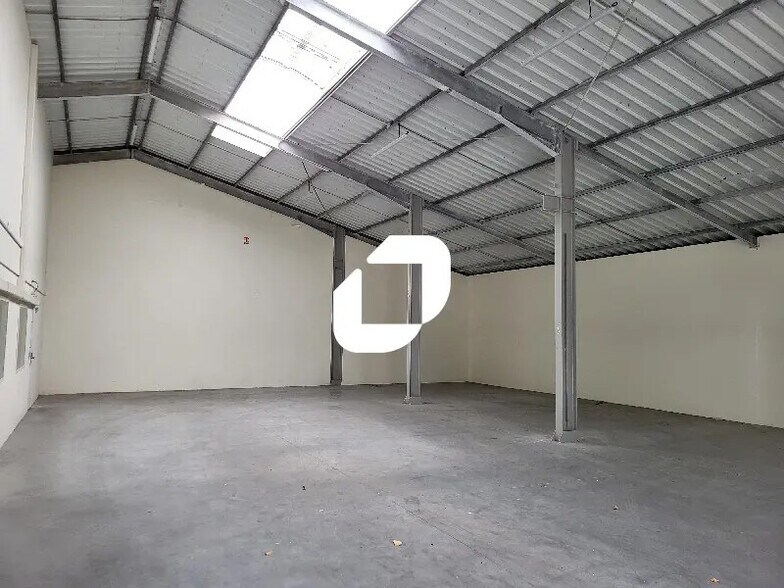 Bureau dans Pessac à louer - Photo de l’immeuble – Image 3 sur 13