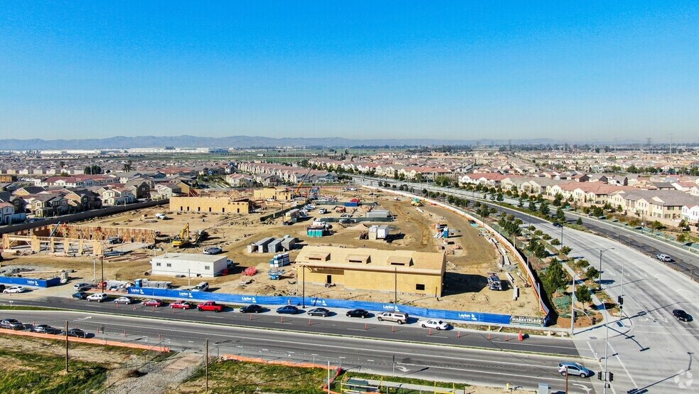 3420 E Ontario Ranch Rd, Ontario, CA à louer - Photo de l’immeuble – Image 2 sur 6