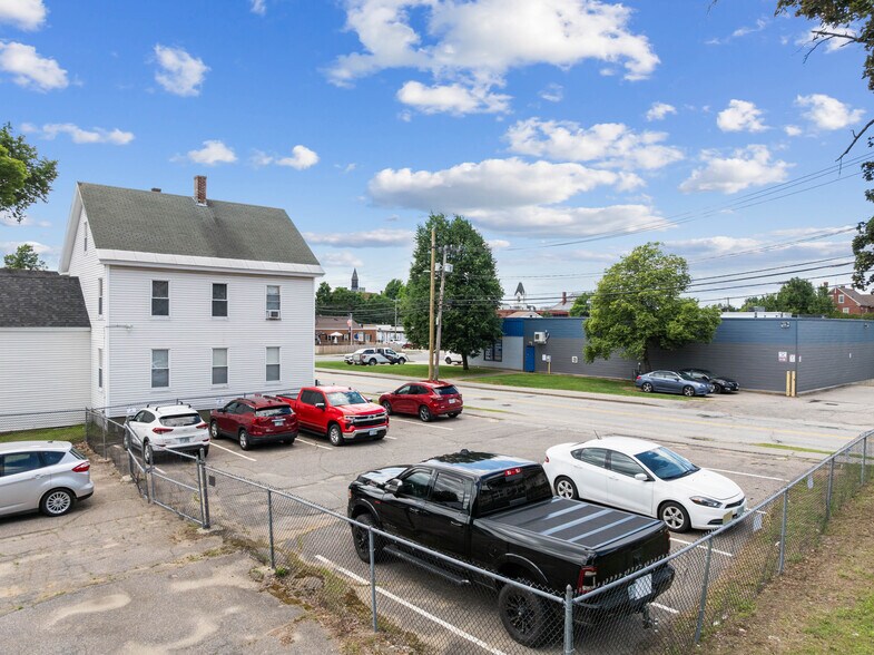 341 Main Street, Laconia, NH à vendre - Photo de l’immeuble – Image 2 sur 60