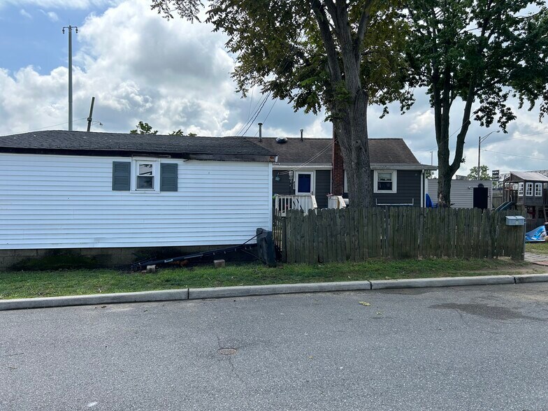 85 Highway 35, Keyport, NJ à vendre - Photo de l’immeuble – Image 3 sur 9